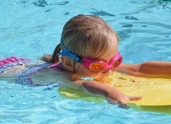 Lunettes de vue enfant pour la piscine - natation - Opticien Vue d'enfant