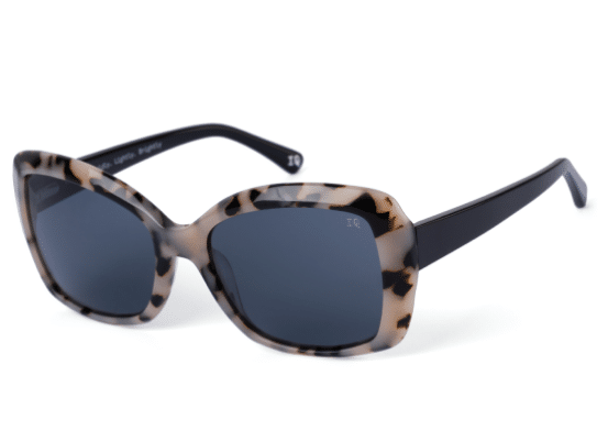 what-are-the-must-have-sunglasses-for-summer-2023-botaniq-glasses-glamorous-woman-style