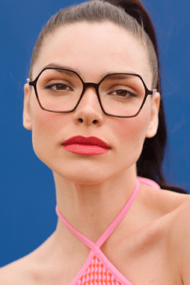 tom-sapins-make-up-tips-for-wearing-lipstick-with-glasses-caroline-abram-blush-cutie-glasses